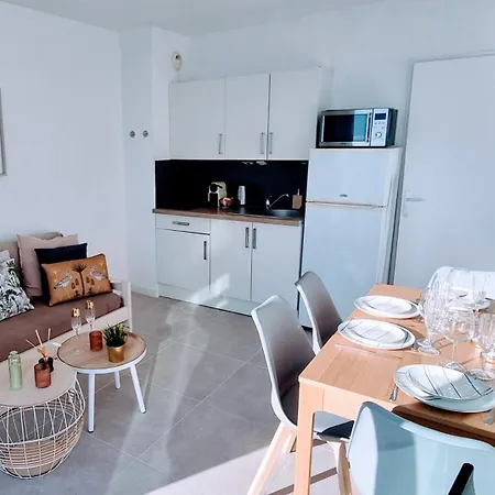 Le Marty 53 Un Balcon Sur La Centre Historique Apartament