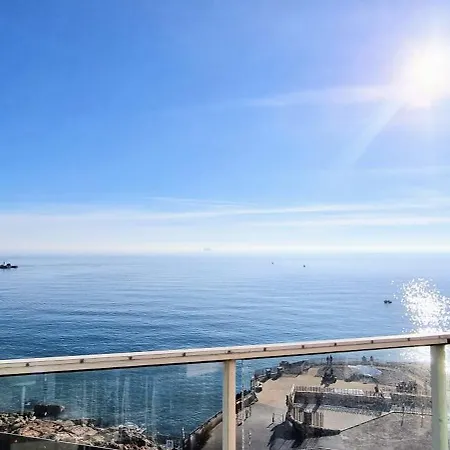 Le Marty 53 Un Balcon Sur La Centre Historique Apartament *
