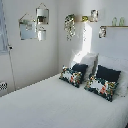 Le Marty 53 Un Balcon Sur La Centre Historique