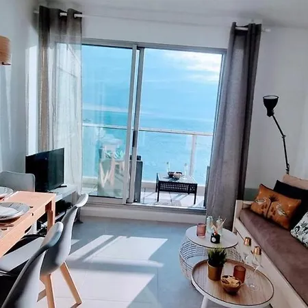 Le Marty 53 Un Balcon Sur La Centre Historique *