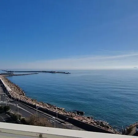 Le Marty 53 Un Balcon Sur La Centre Historique Διαμέρισμα *